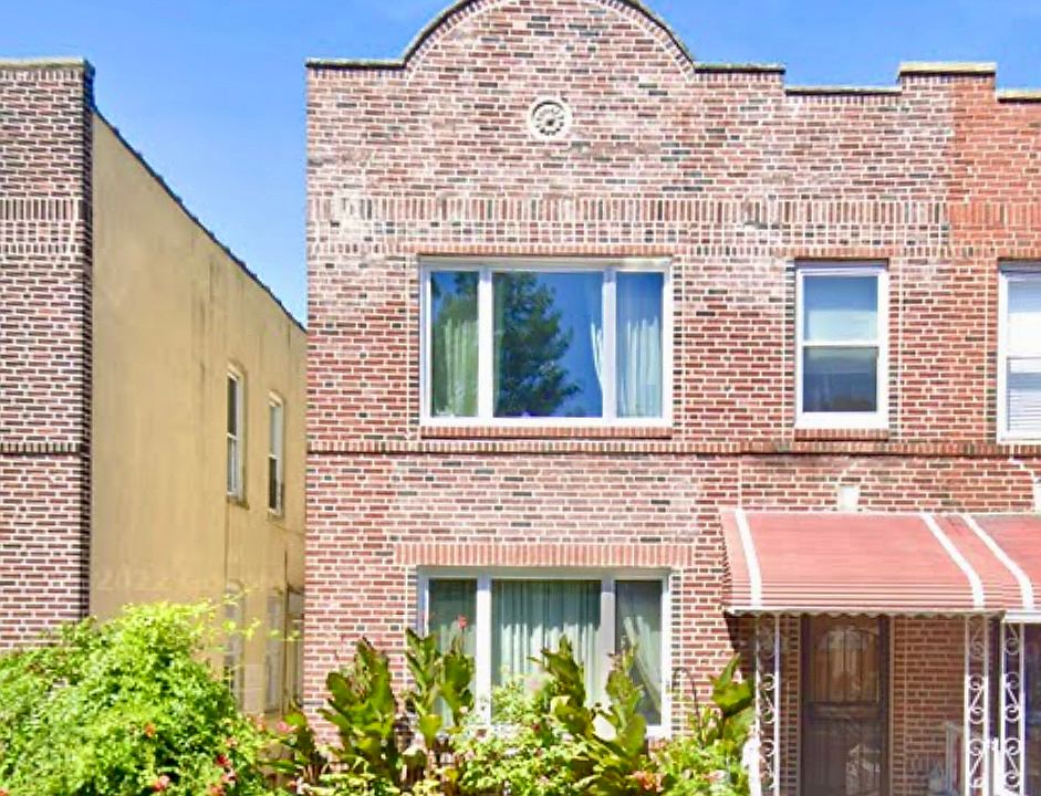 1st image of 2442 26th St #1