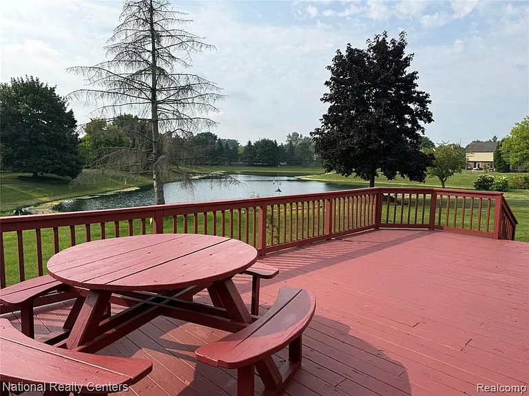 5164 Crowfoot Dr — Photo 46