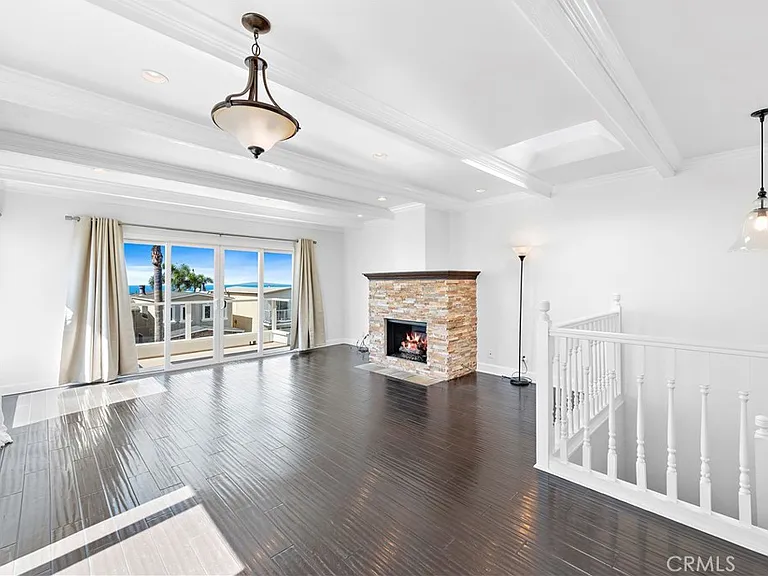 882 Acapulco St — Photo 12