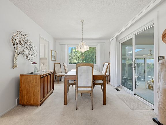 5th image of 1750 E Crescent View Dr