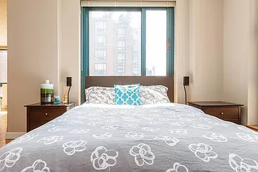 Rented by R New York