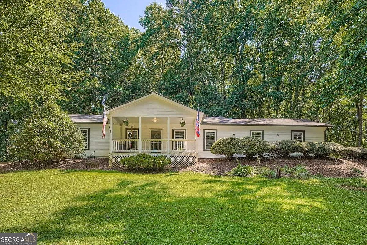 206 Eagles Nest Dr photo 1