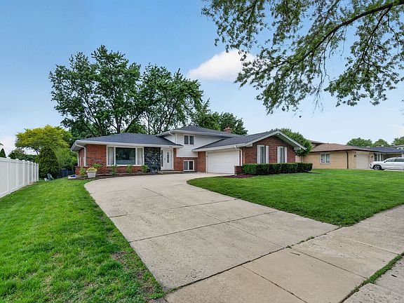 4th image of 8632 Clifford Dr