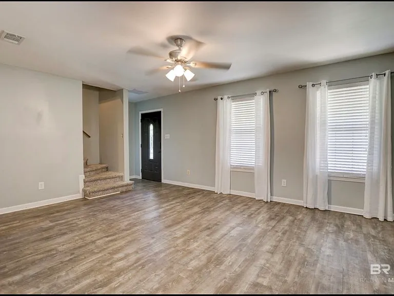 128 Richmond Rd — Photo 6