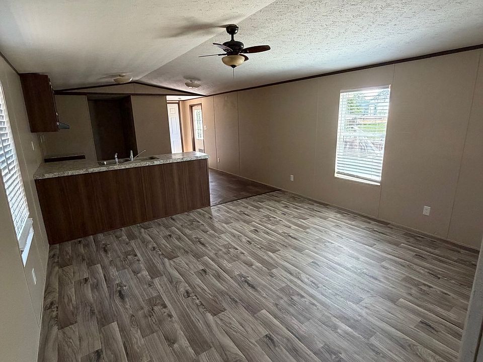 1st image of 6905 Lovers Ln