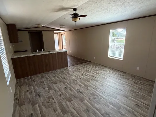 6509 Lovers Ln, Brownwood, TX 76801