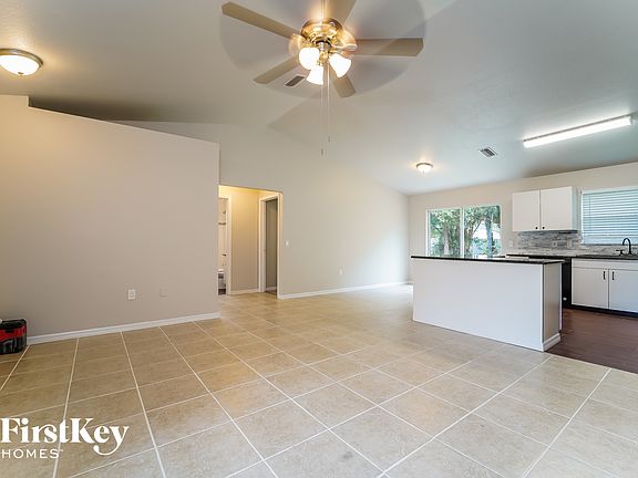 4th image of 3836 Candia Ave