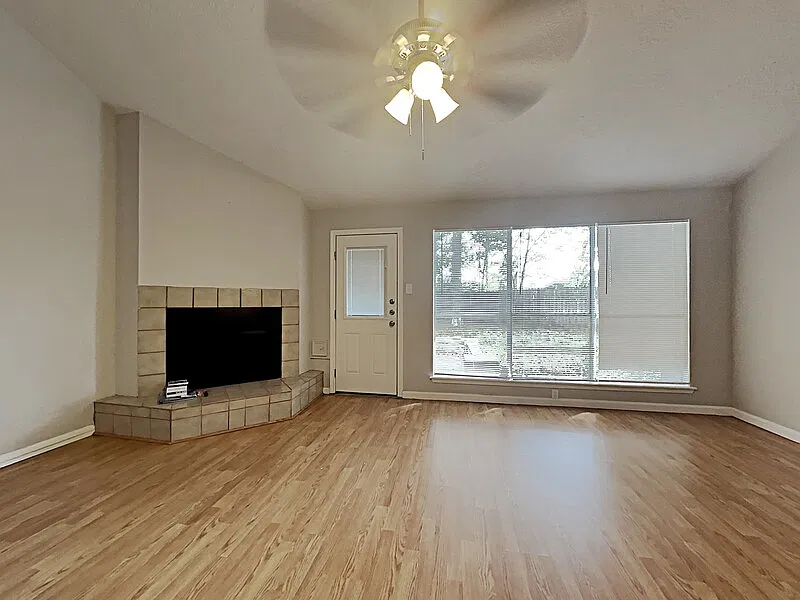 4 bed, 2.0 bath, 1675 sqft, $1,750 — Photo 2