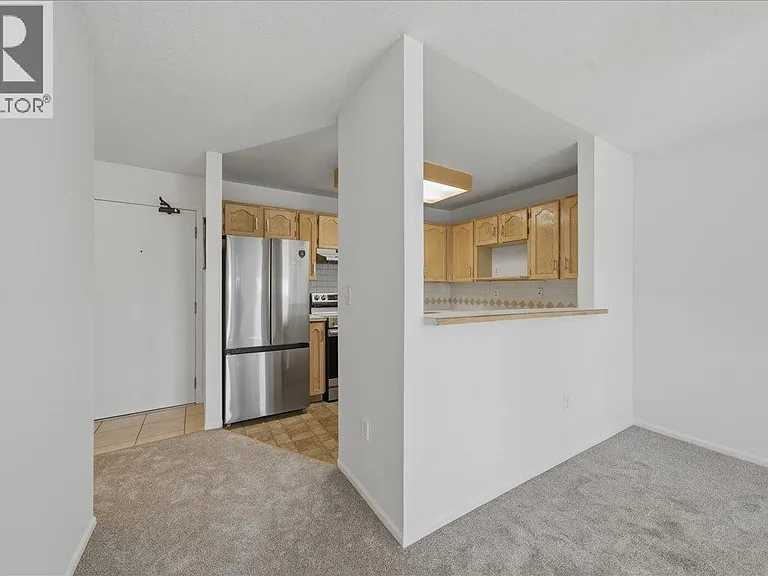 99 Begin St #10 — Photo 24