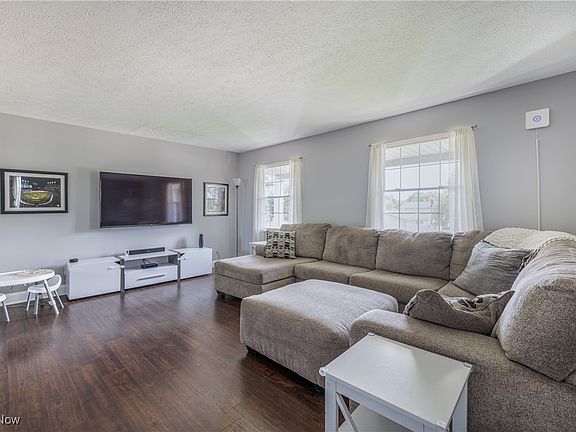 3rd image of 17162 Park Lane Dr