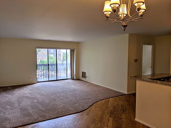 4th image of 120 Lakeview Dr APT 301