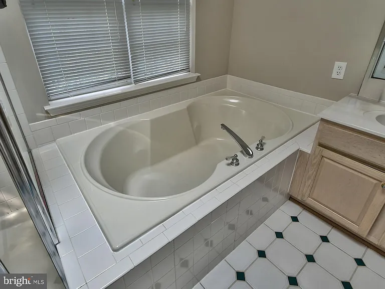 5807 Ivy League Dr — Photo 24