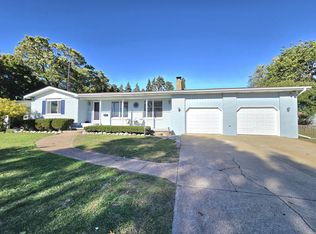 109 W Ann St, Spring Lake, MI 49456