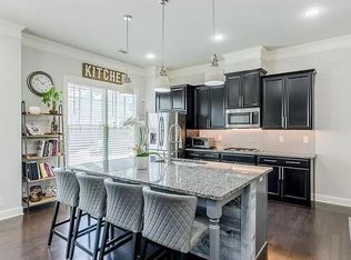 561 Suwanee Pass Trl, Suwanee, GA 30024