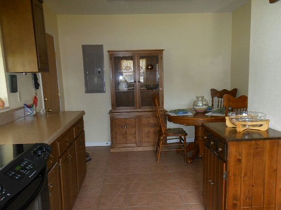 4th image of 897 SW Milligan Gln