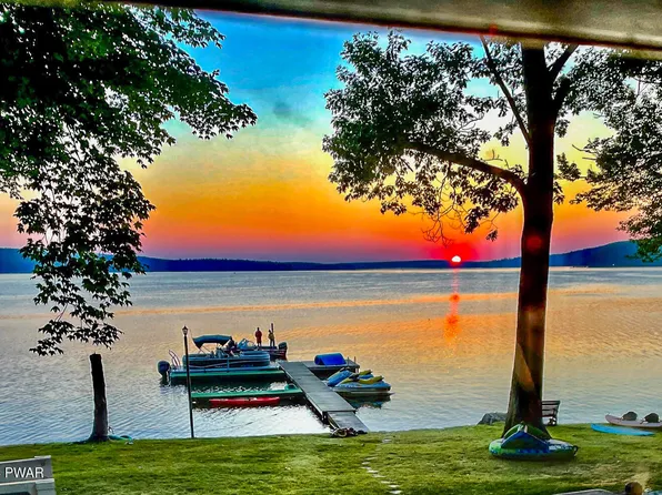 1259 Goose Pond Rd, Lake Ariel, PA 18436