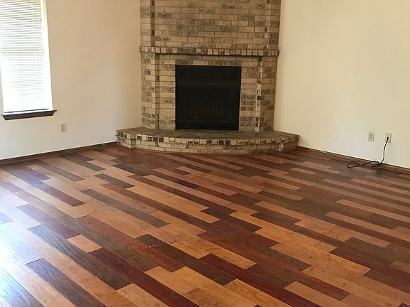 5th image of 7725 Julie St