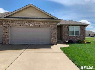 2922 Cronin Dr, Springfield, IL 62711