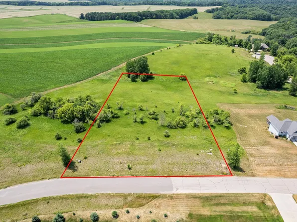 302 Avenue, Lake City, MN 55041