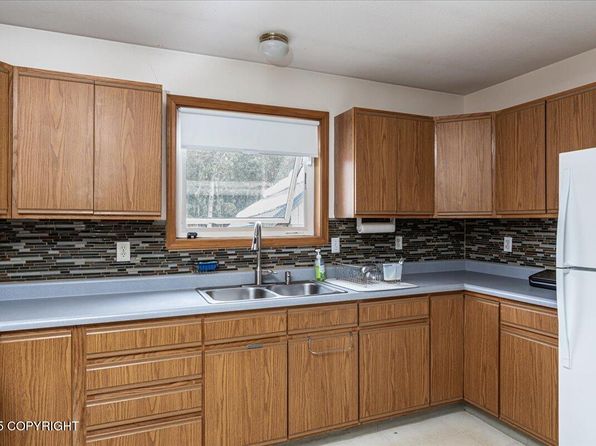 3060 Little Dome Ct, Fairbanks, AK 99709
