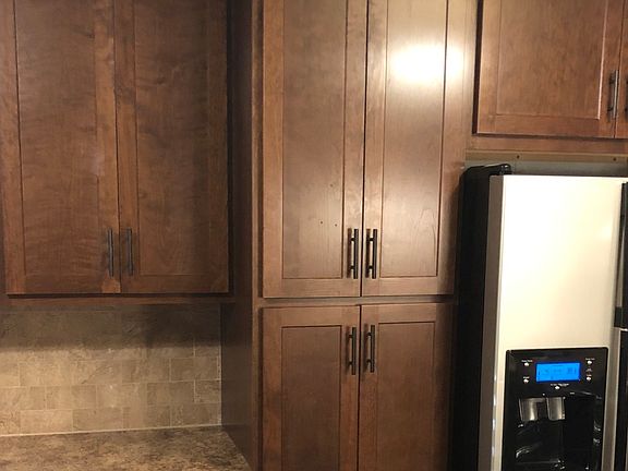 3rd image of 10039 Cambridge Ct E