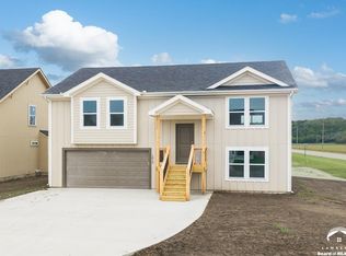 1015 2nd St, Perry, KS 66073