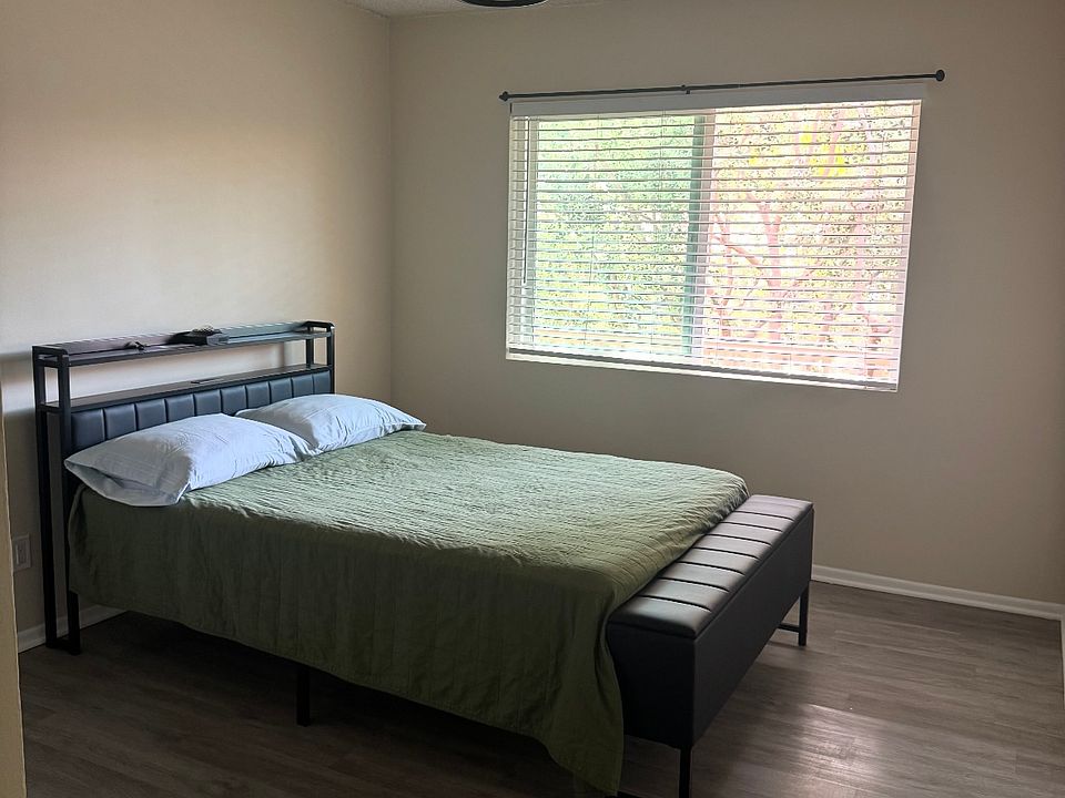 1st image of 555 S La Veta Park Cir Unit 238