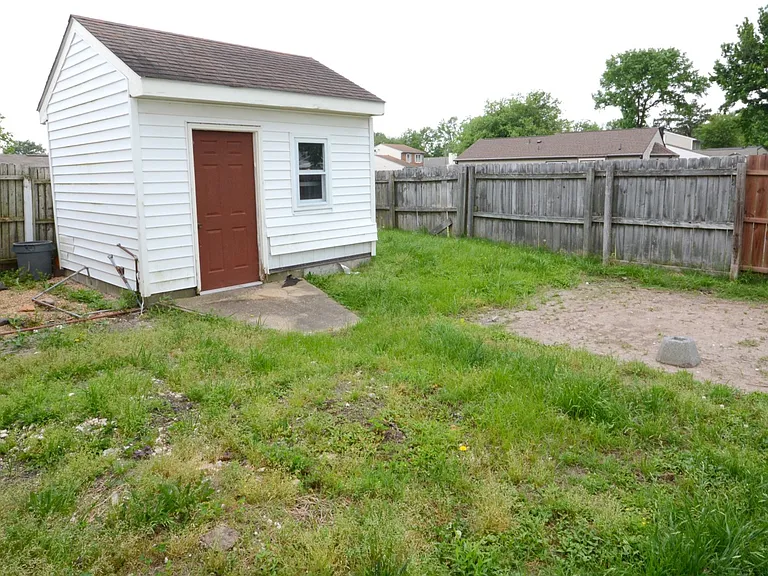 1217 Reardon Cir — Photo 45