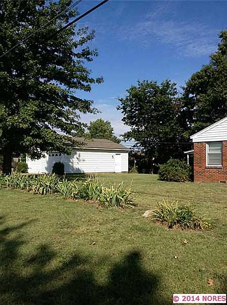 2nd image of 506 N 43rd Ave W