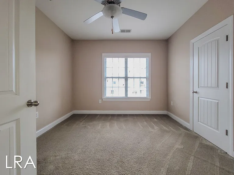 300 Gateway Dr #346 — Photo 19