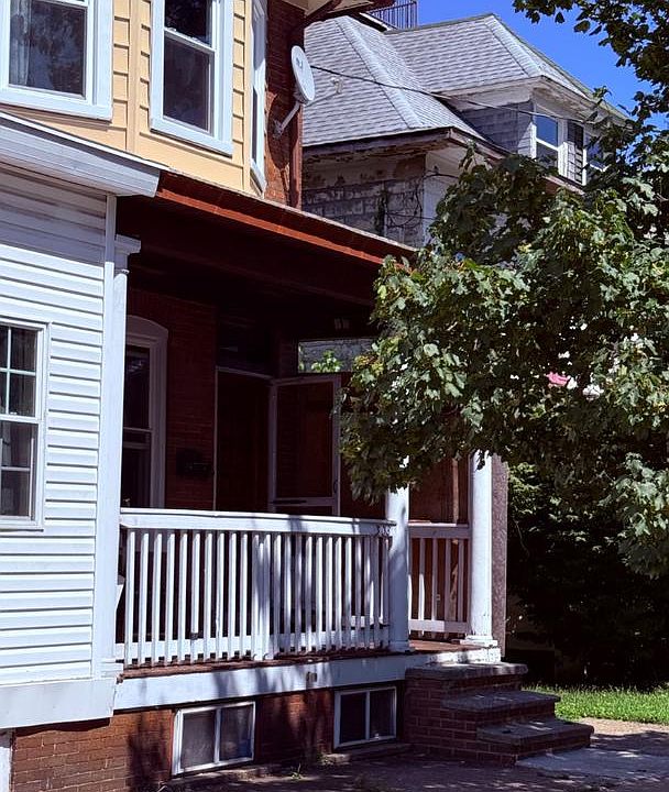 2nd image of 308 S Johnston Ave