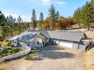 645 Kinworthy Dr, Shady Cove, OR 97539