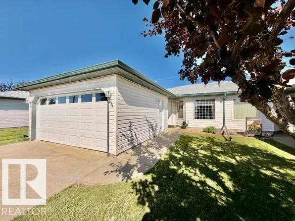 5714 50th St #4, Wetaskiwin, AB T9A 3R3