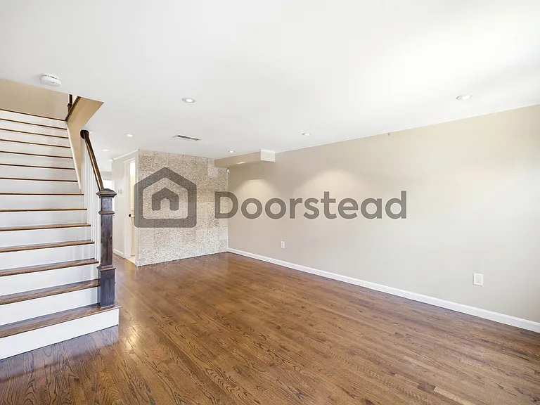 40 Brook St — Photo 10
