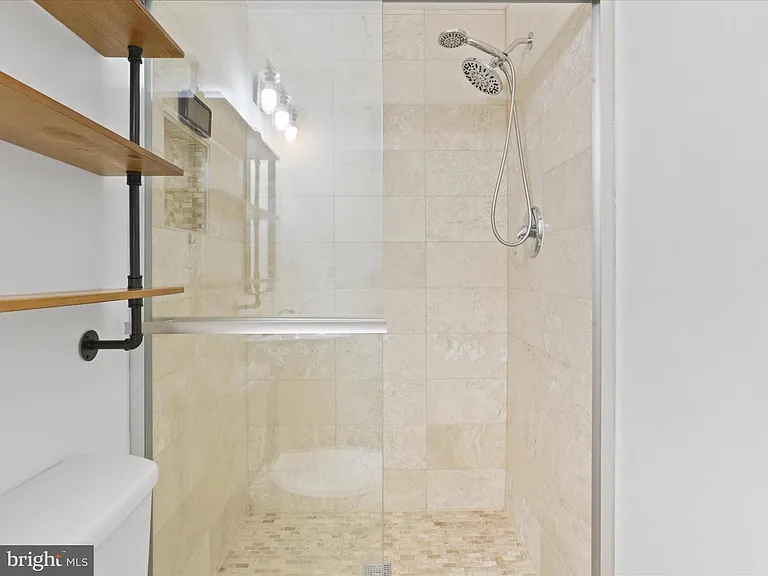 6502 Coachleigh Way — Photo 3