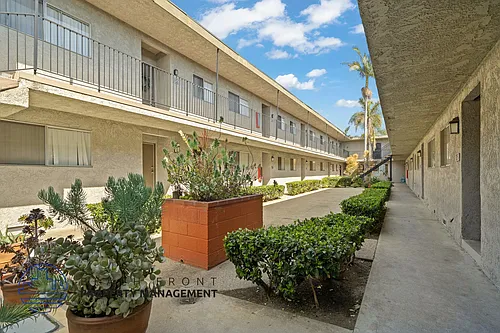 1261-1281 Rosecrans Ave. Photo 1