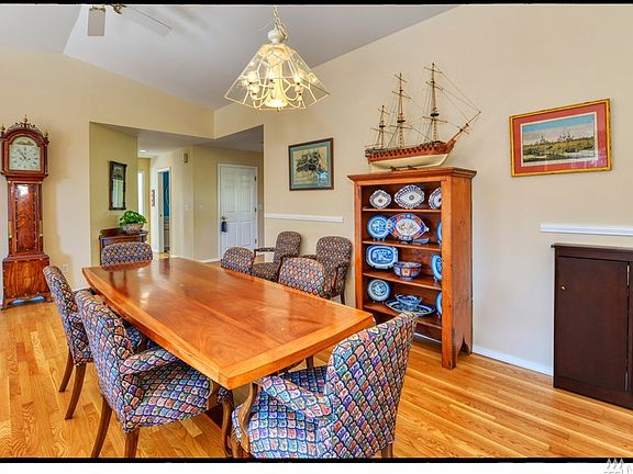 5th image of 301 Snohomish Dr