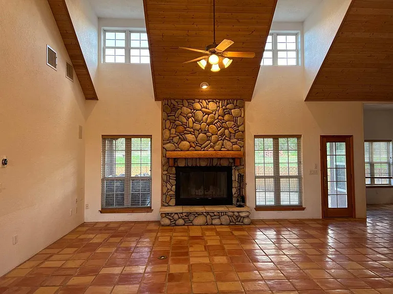 16 Vista Encantada Dr — Photo 8
