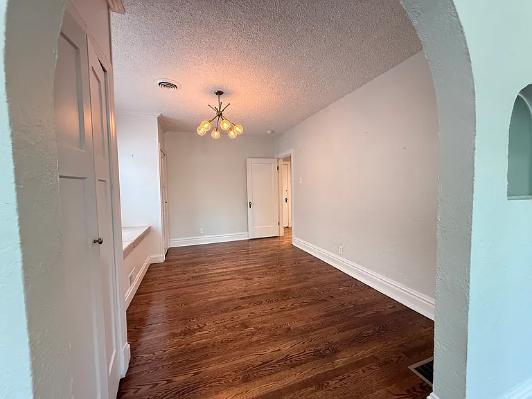 5648 Goethe Ave — Photo 13