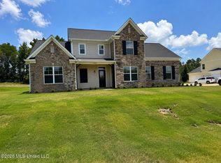 7422 Newbury Dr, Olive Branch, MS 38654