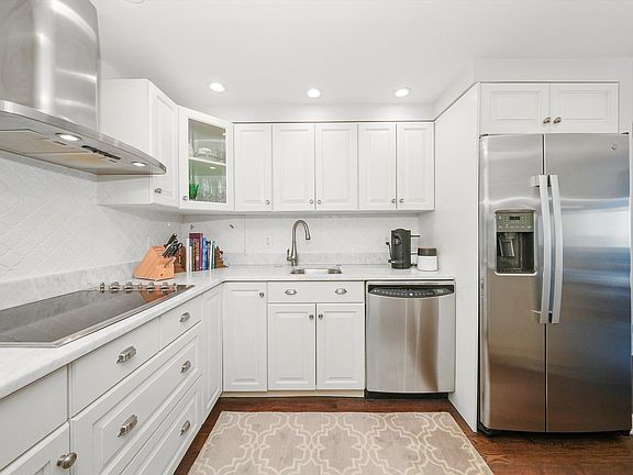 2nd image of 1440 N Lake Shore Dr APT 8D