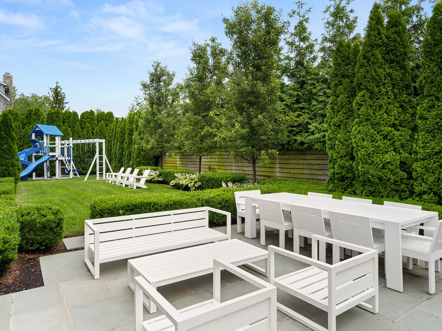 5 bed, 4.5 bath, 4554 sqft, $25,000 — Photo 4