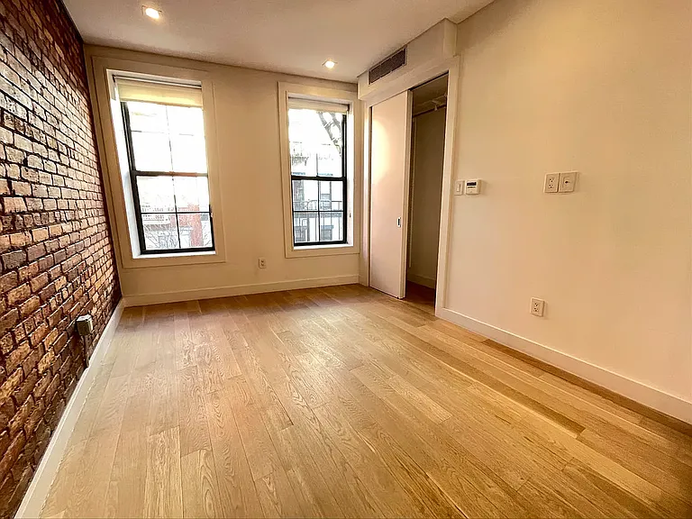 26 Prince St #11 — Photo 2