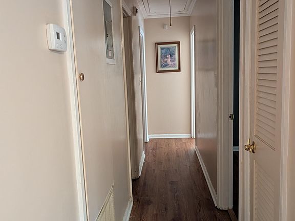 4th image of 111 Nowell Dr