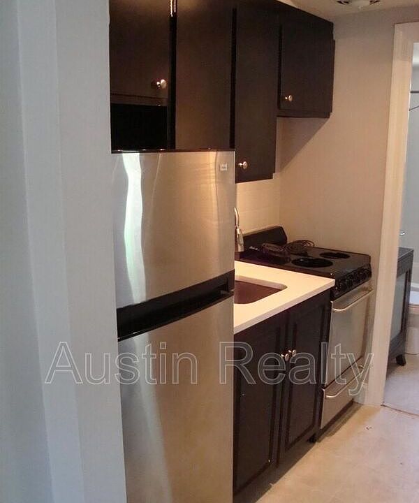 1st image of 341 Des Peres Ave APT C