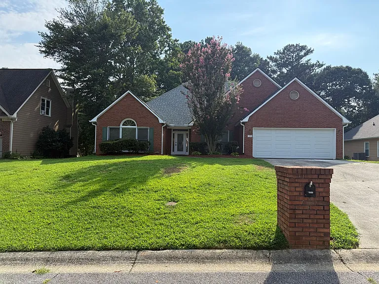 1040 Sunny Field Ct — Photo 5