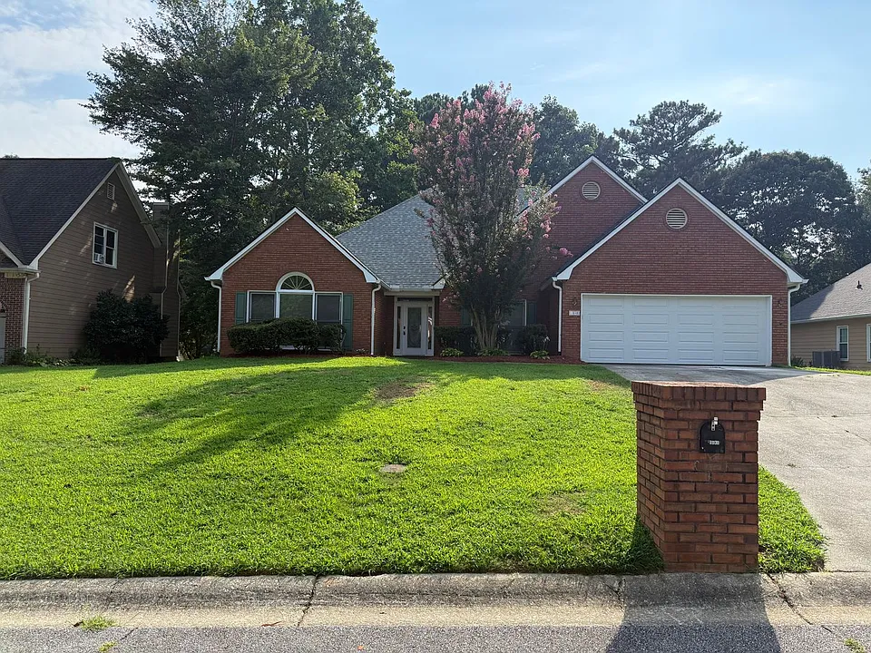 1040 Sunny Field Ct