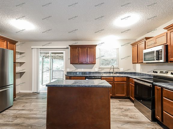 5th image of 6502 Pauline Ct