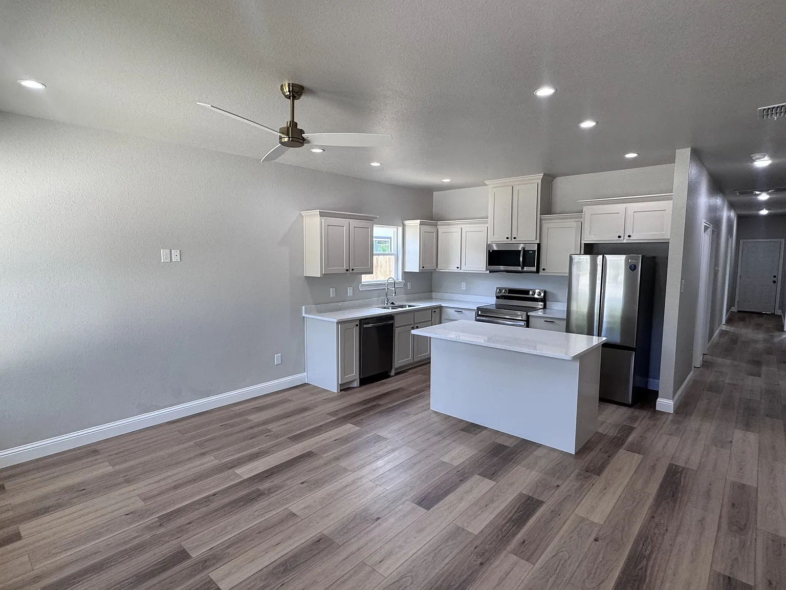 3209 Bourland Street - 1 — Photo 2