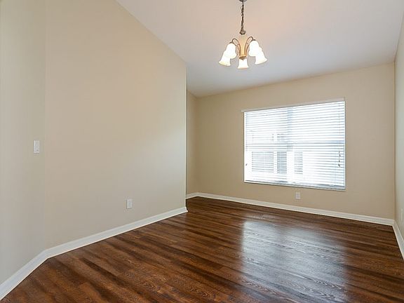 4th image of 31131 Whinsenton Dr